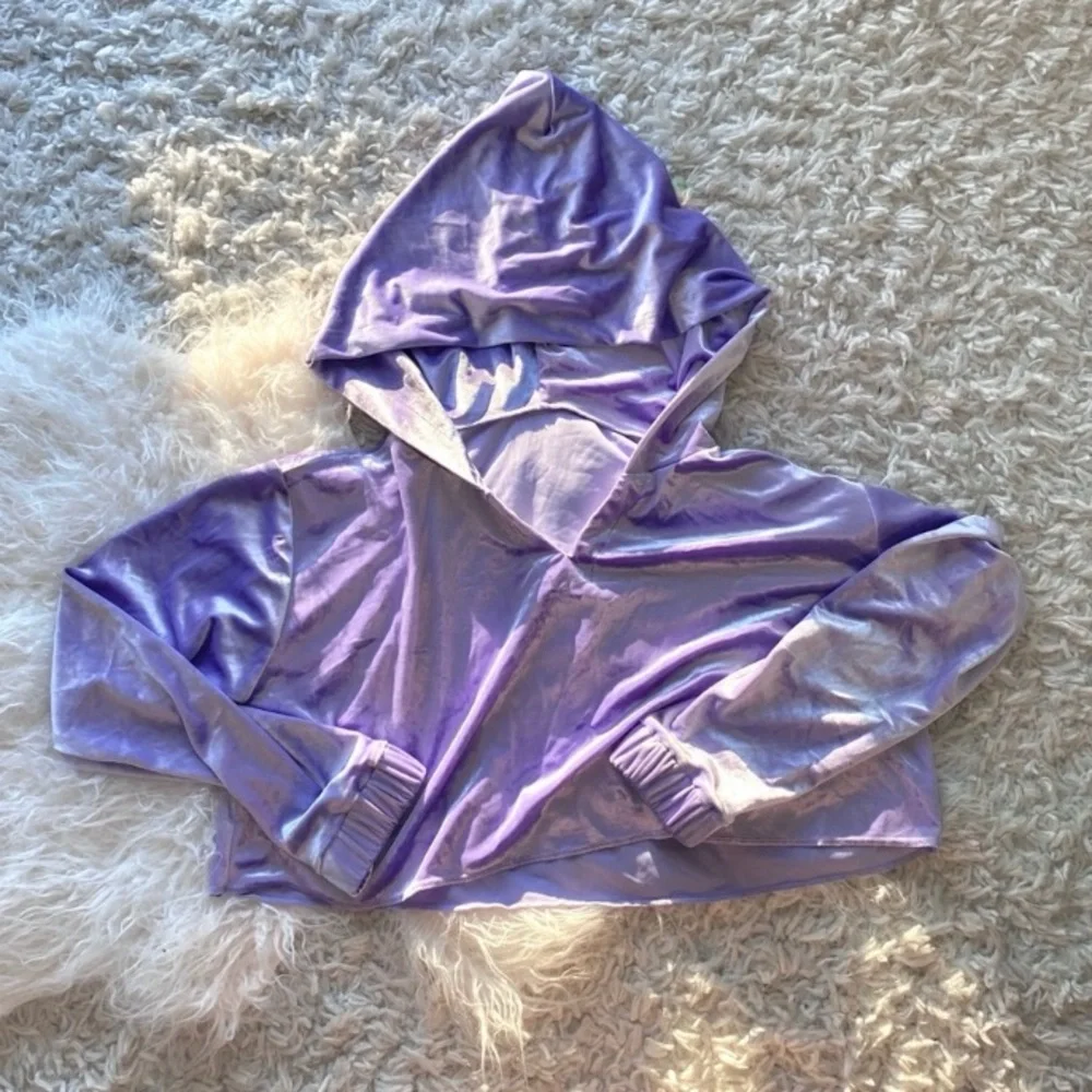 Velvet lavender tracksuit set - Picture 2 of 3